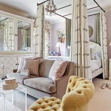 Bedroom with velvet and pink finishes