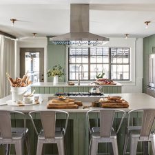 Alternative view of Southern Lady Autumn in the South 2023