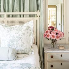 Tuft Trim Spring Bedding