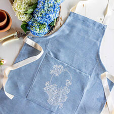 Alternative view of Exclusive Busatti Flower Basket Apron