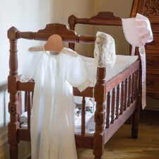 French cottage baby crib